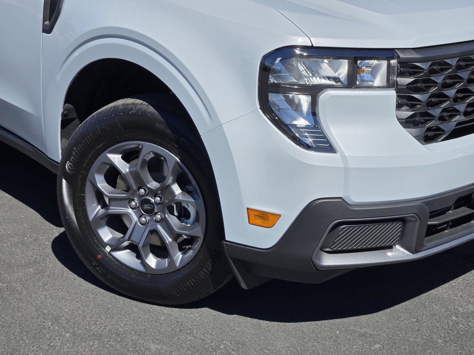 New 2026 Space White Metallic Ford XLT image 6