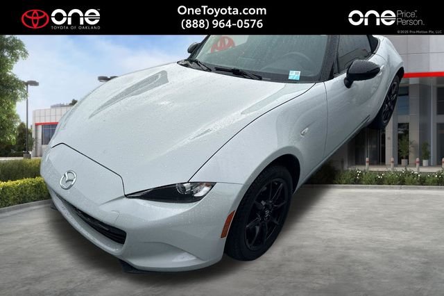 2019 Mazda MX-5 Miata Sport's photo