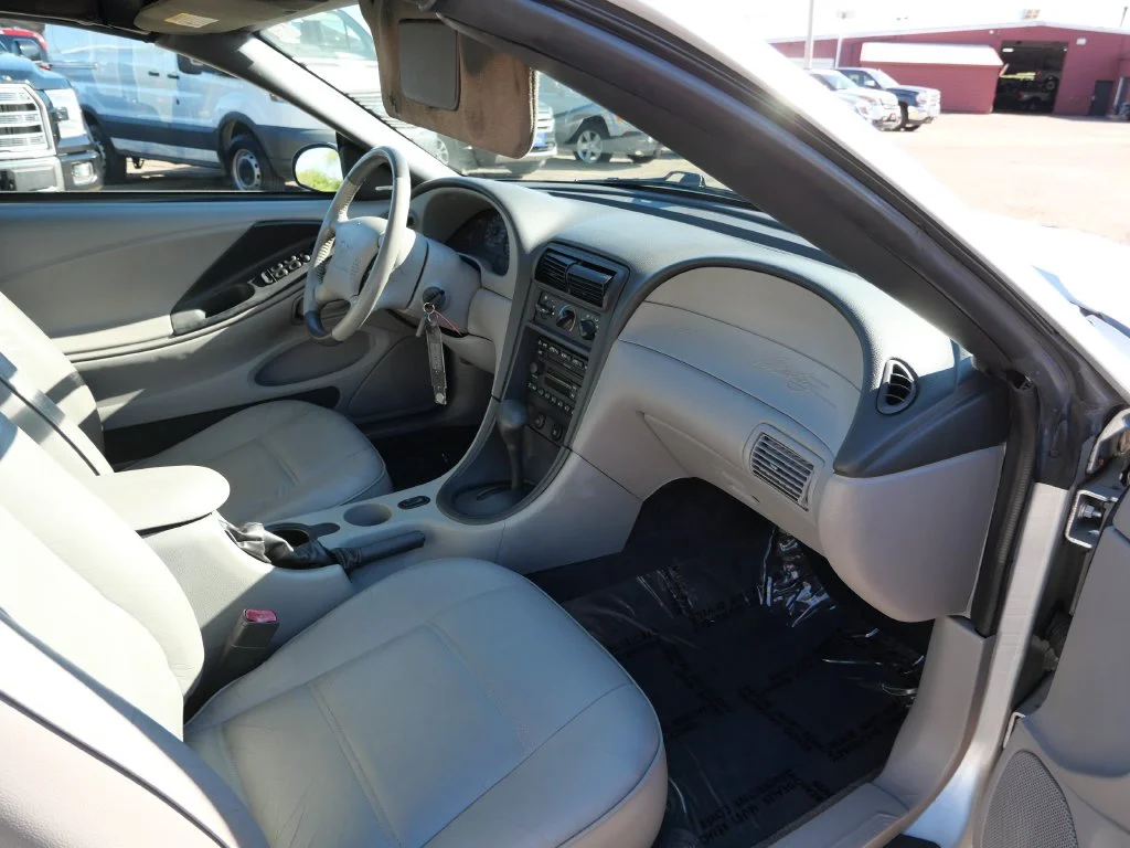 Used 2004  Ford V6 image 16