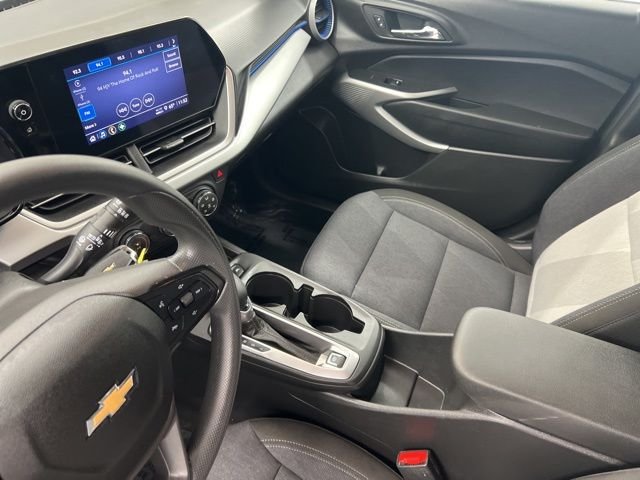 Used 2024 Summit White Chevrolet LS image 22