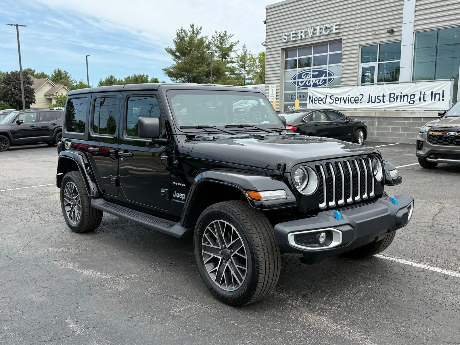 Used 2023 Black Clearcoat Jeep Sahara 4xe image 16
