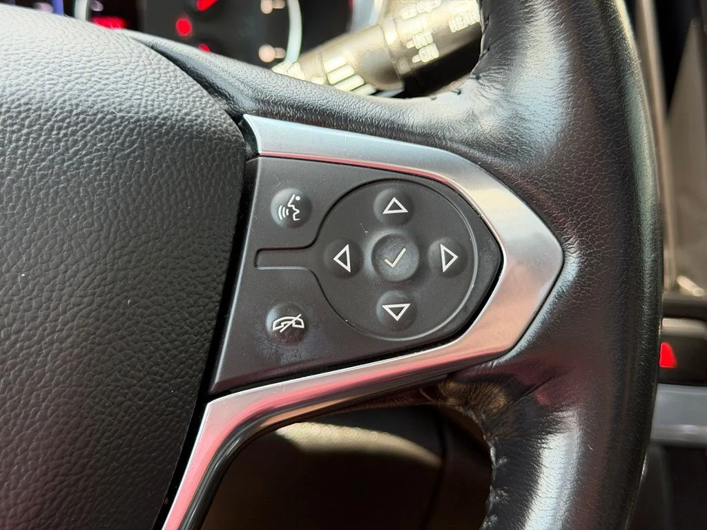 Used 2022 White Chevrolet High Country image 18