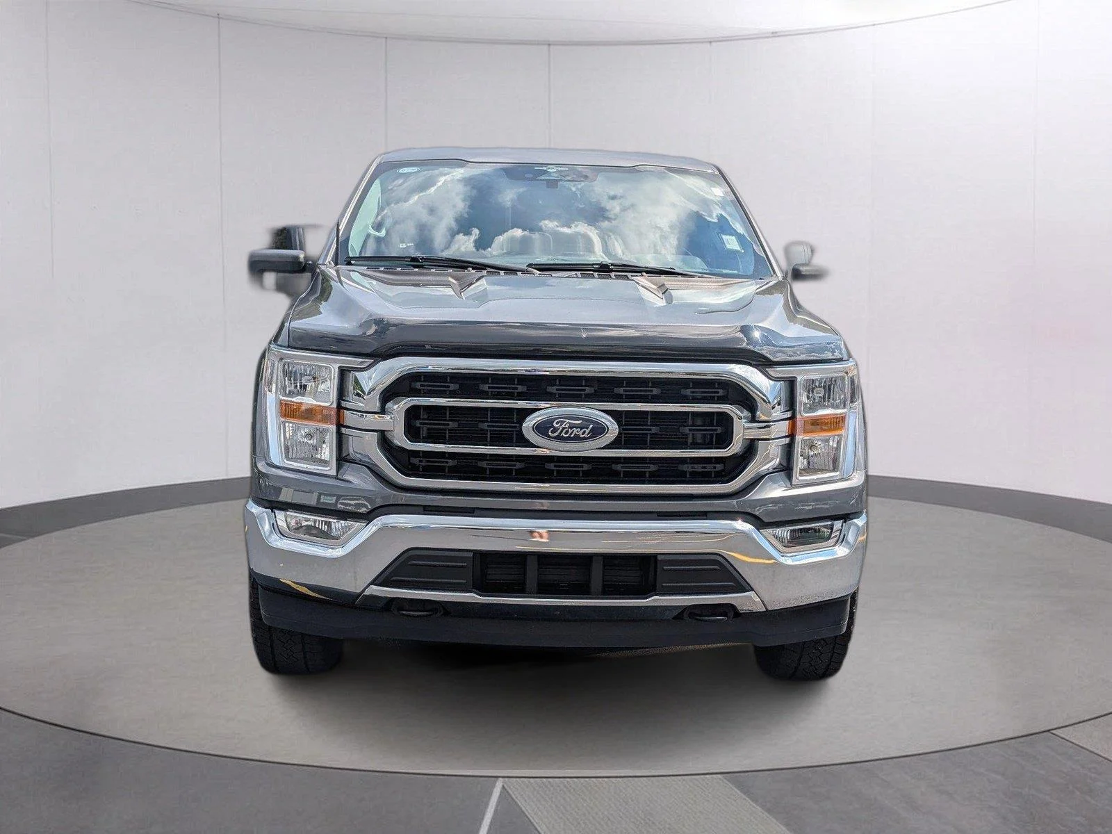 Used 2023 Carbonized Gray Ford XLT image 10