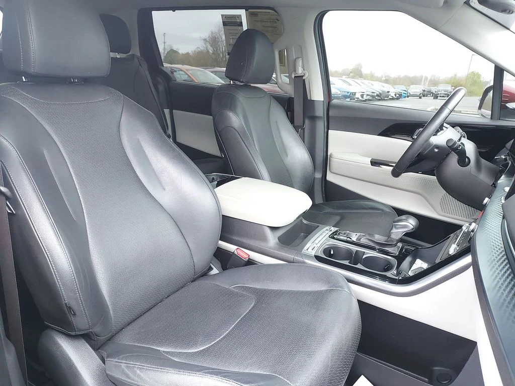Used 2024 Red Kia SX Prestige image 32