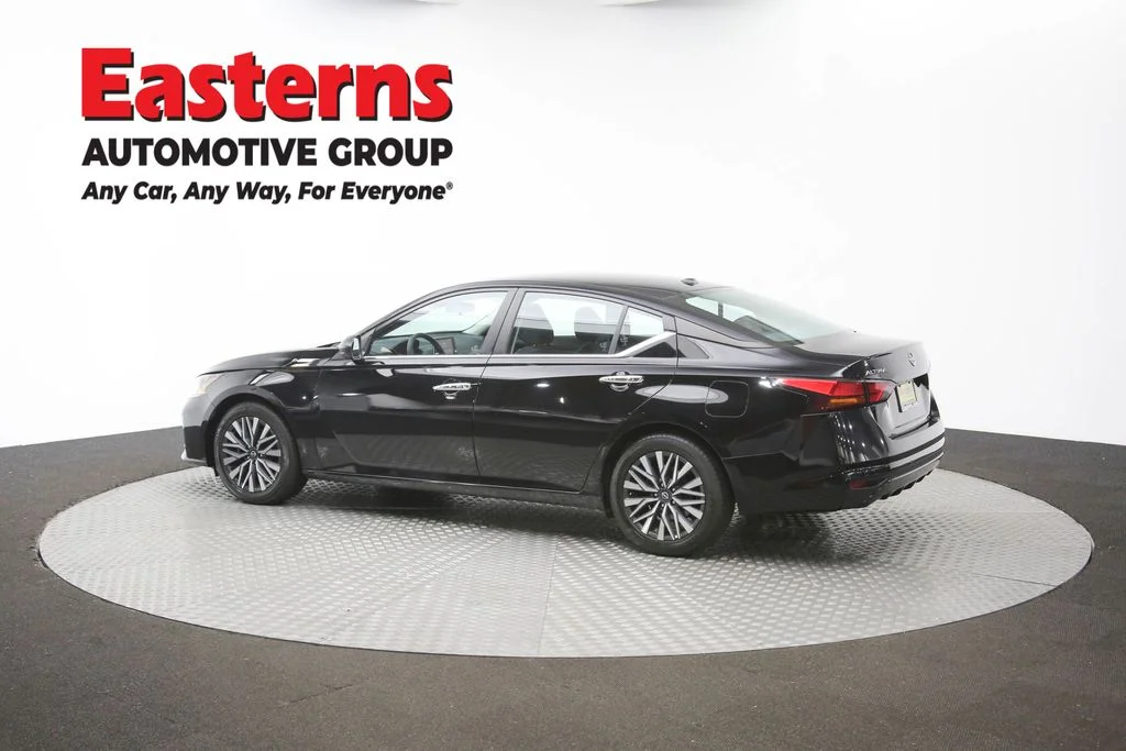 Used 2025 Black Nissan 2.5 SV image 58
