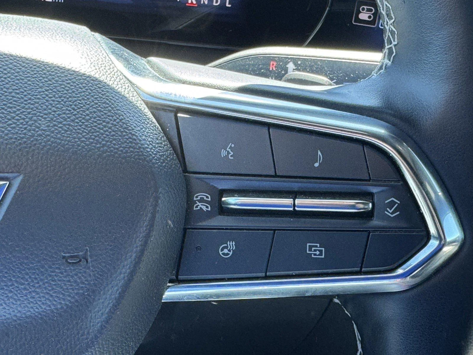 Used 2024 Mosaic Black Metallic Chevrolet LT image 18