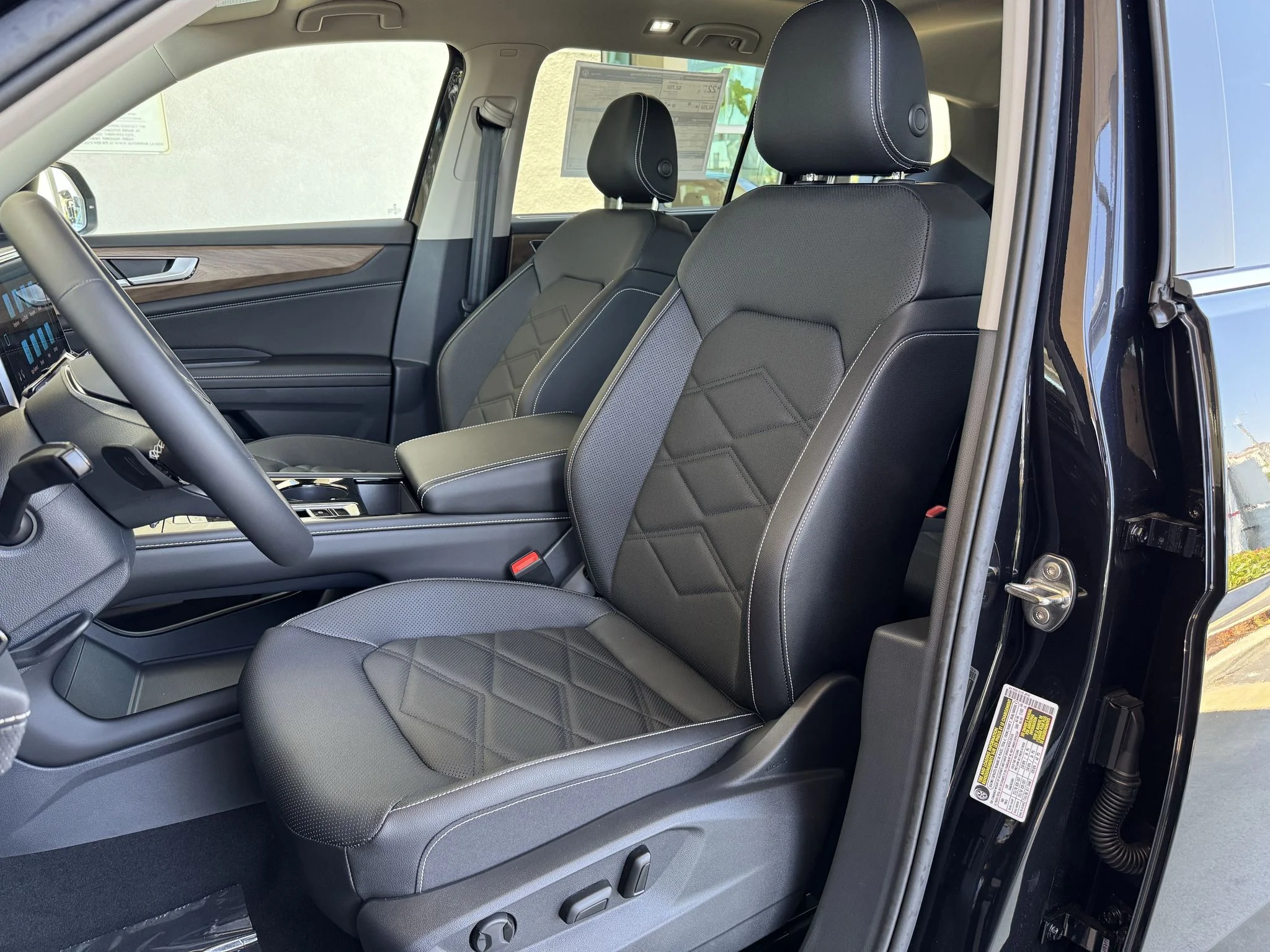 New 2026 Deep Black Pearl Volkswagen 2.0T SE w/Technology image 13