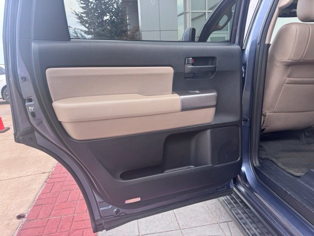 Used 2018 Blue Toyota SR5 image 40