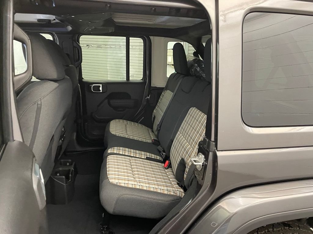 New 2026 Granite Crystal Metallic Clear-Coat Exterior Paint Jeep 85th Anniversary Edition image 16