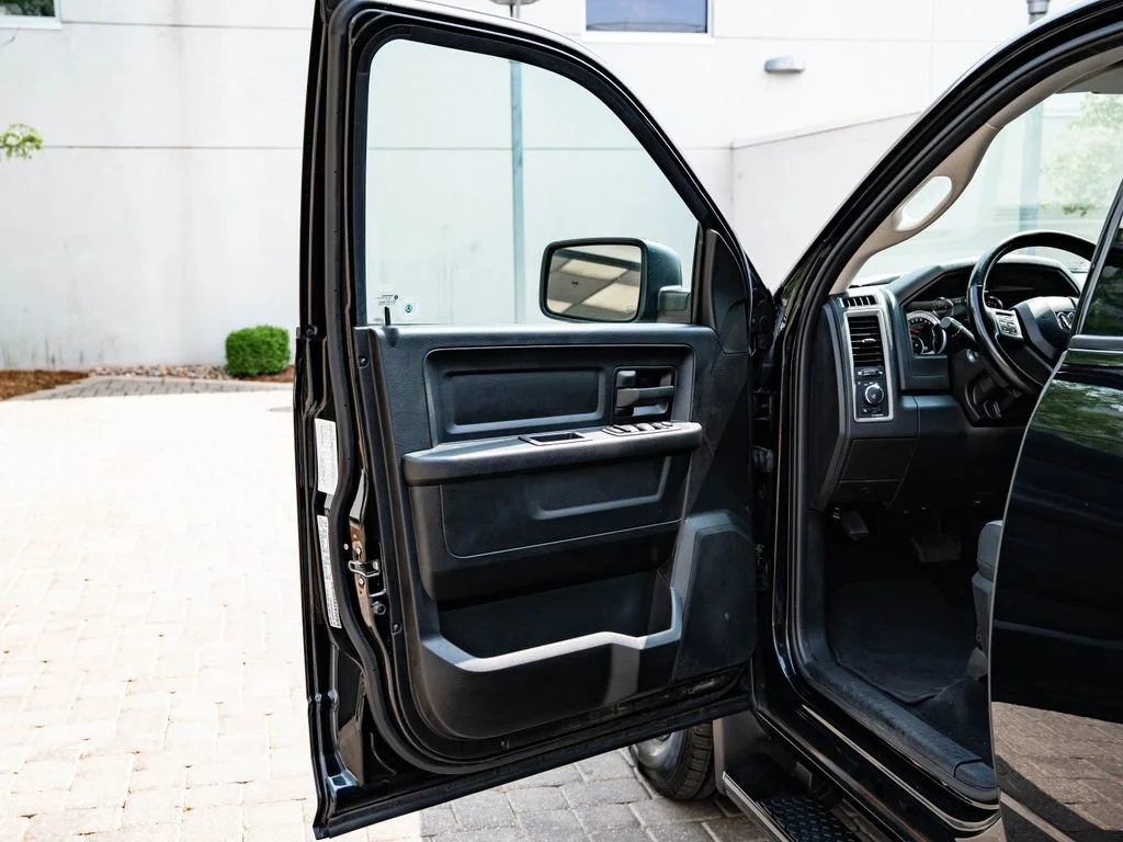 Used 2023 Diamond Black Crystal Pearlcoat Ram Tradesman image 25