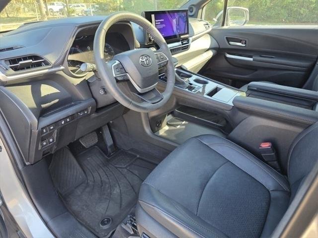 2025 Toyota Sienna Platinum - Photo 26