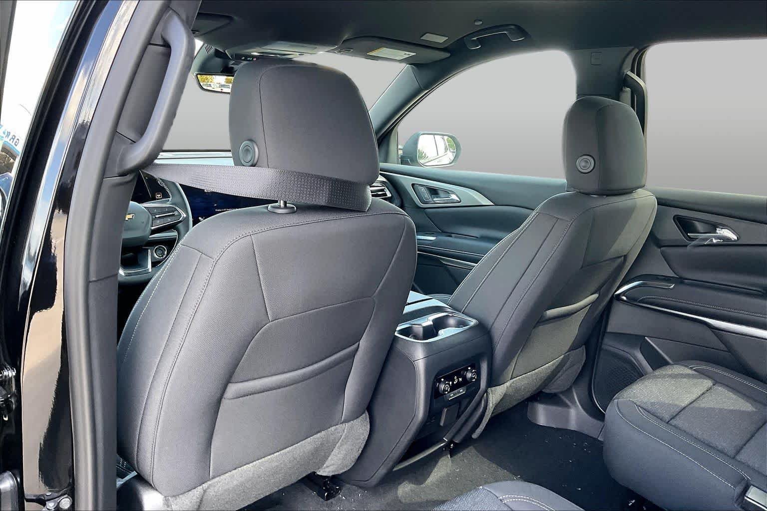 2027 Chevrolet Traverse LT - Photo 22