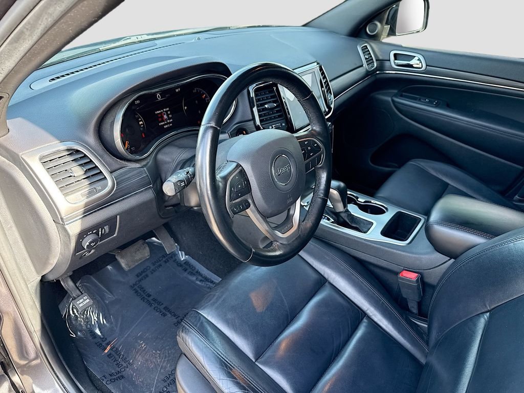 Used 2020 Gray Jeep Limited image 25