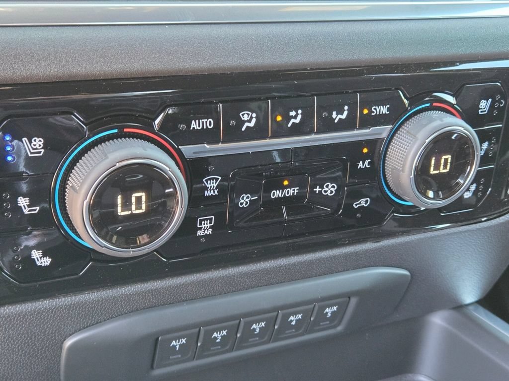 2026 Chevrolet Silverado 3500 HD High Country - Photo 15