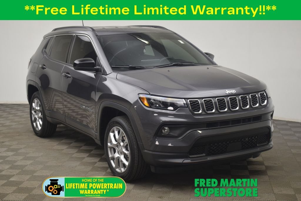 2024 Jeep Compass Latitude Lux 4X4's photo