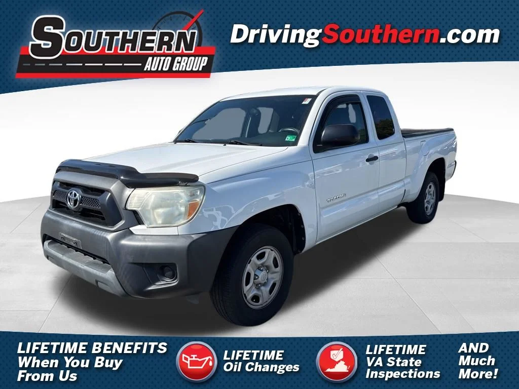 Used 2013 White Toyota Base image 1