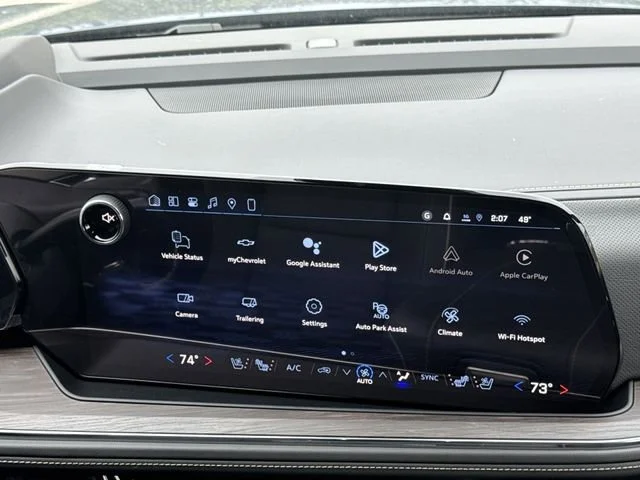 2026 Chevrolet Suburban Premier - Photo 16