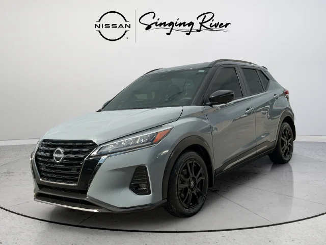 Used 2024 Gray Nissan SR image 3