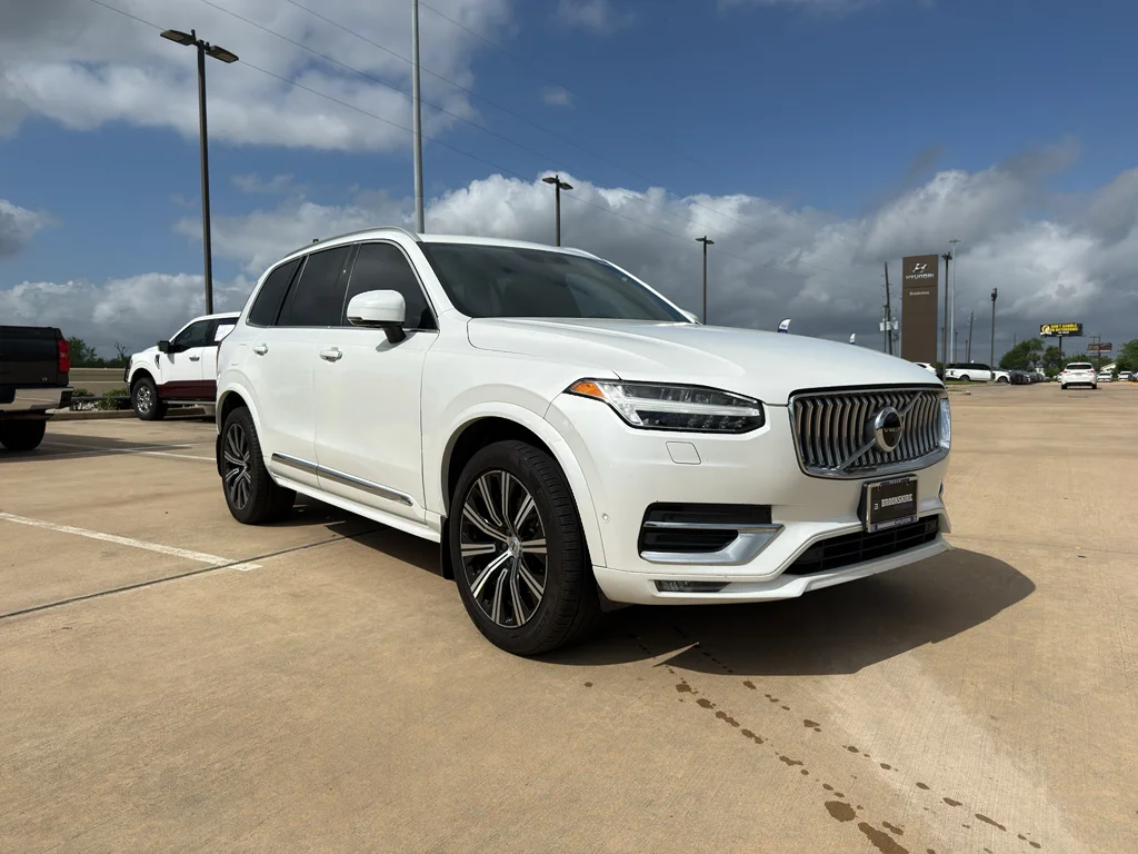 Used 2020 Crystal White Metallic Volvo Inscription image 3