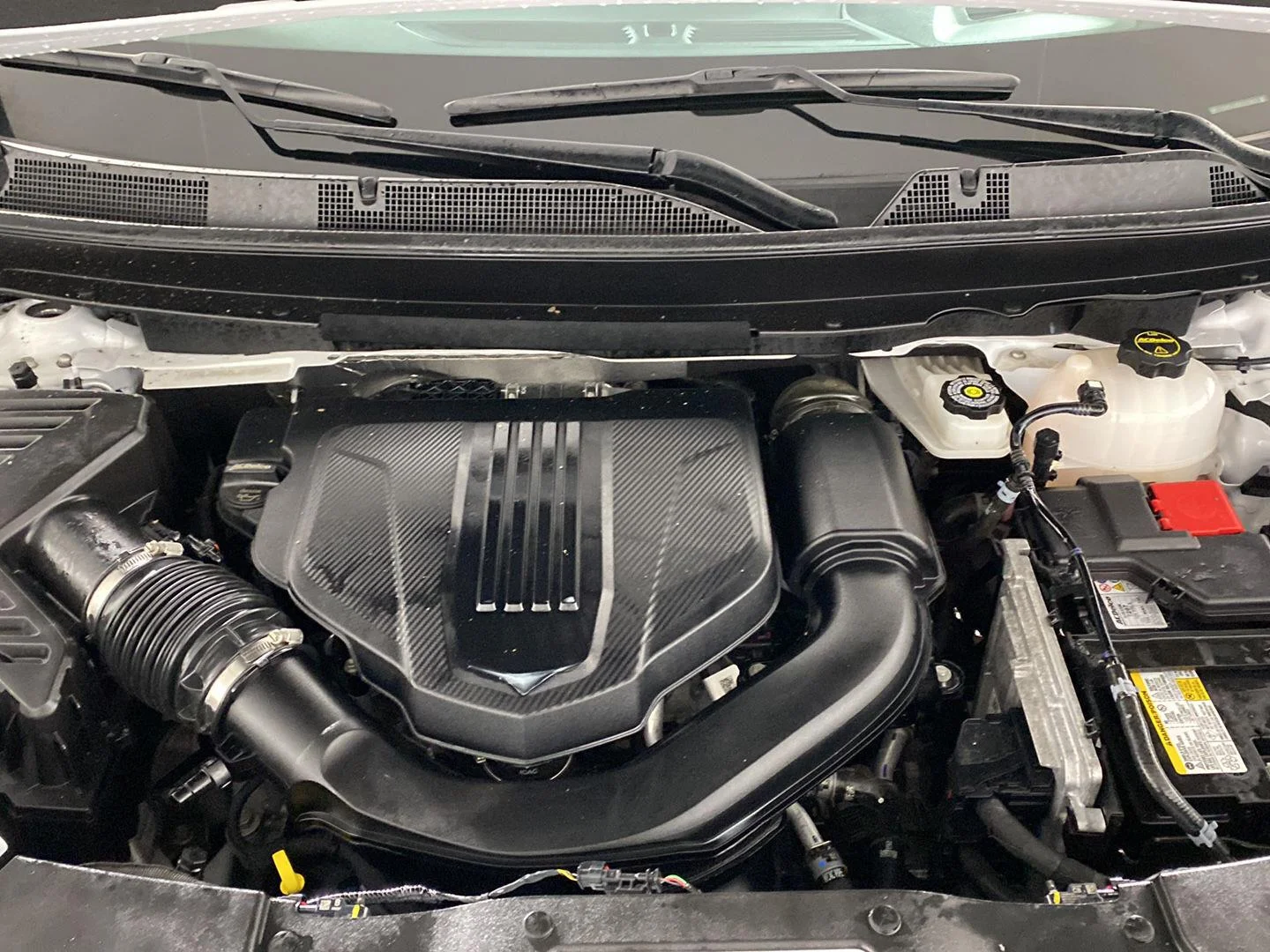 Used 2025 Summit White Chevrolet LT image 9