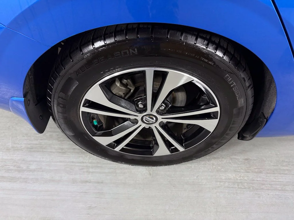Used 2021 Blue Nissan SV image 11