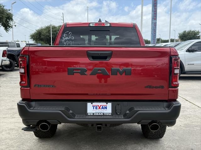 New 2026 Molten Red Pearl-Coat Exterior Paint RAM REBEL image 5