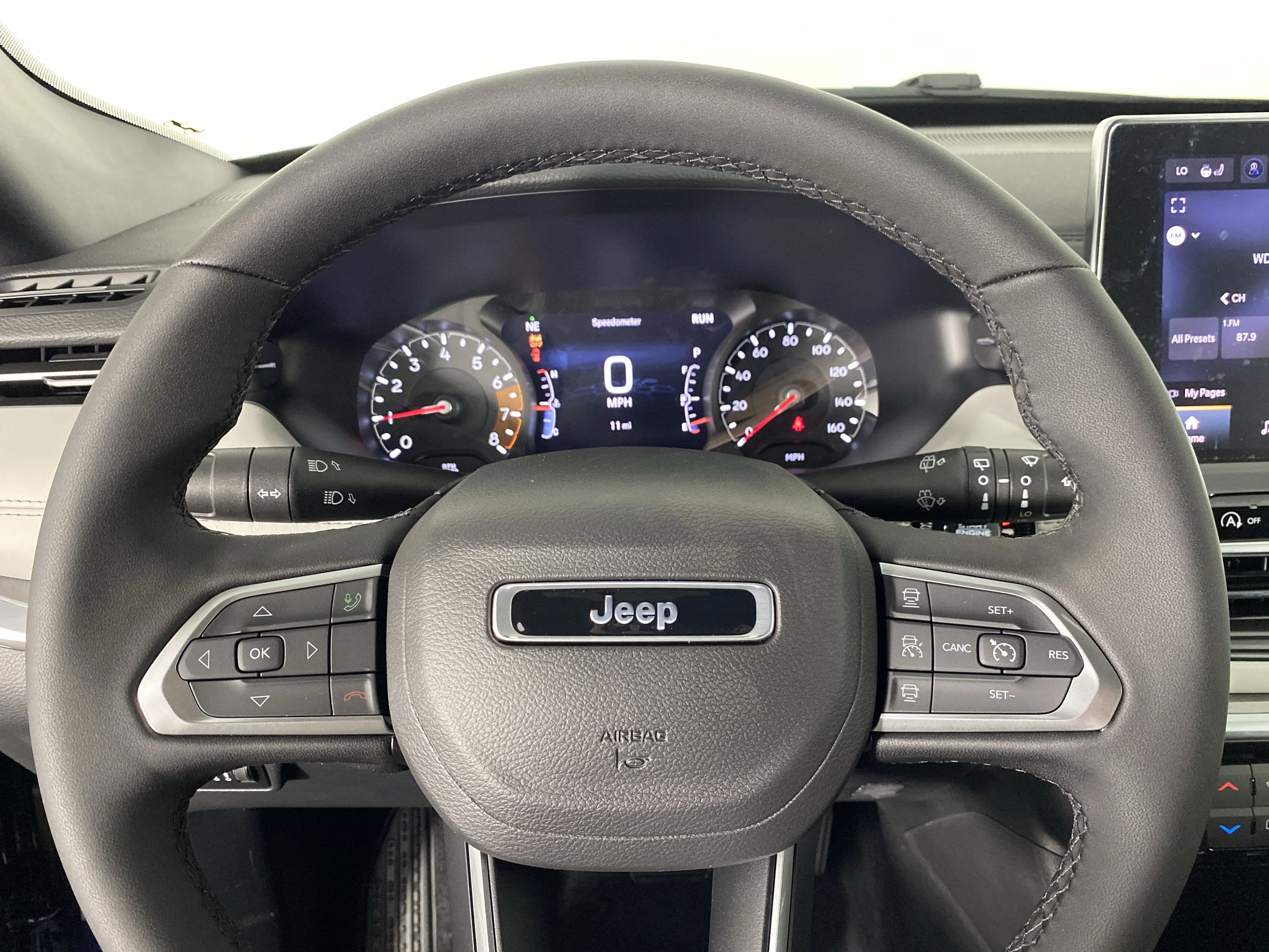 New 2026 Fathom Blue Pearl-Coat Exterior Paint Jeep Limited image 18