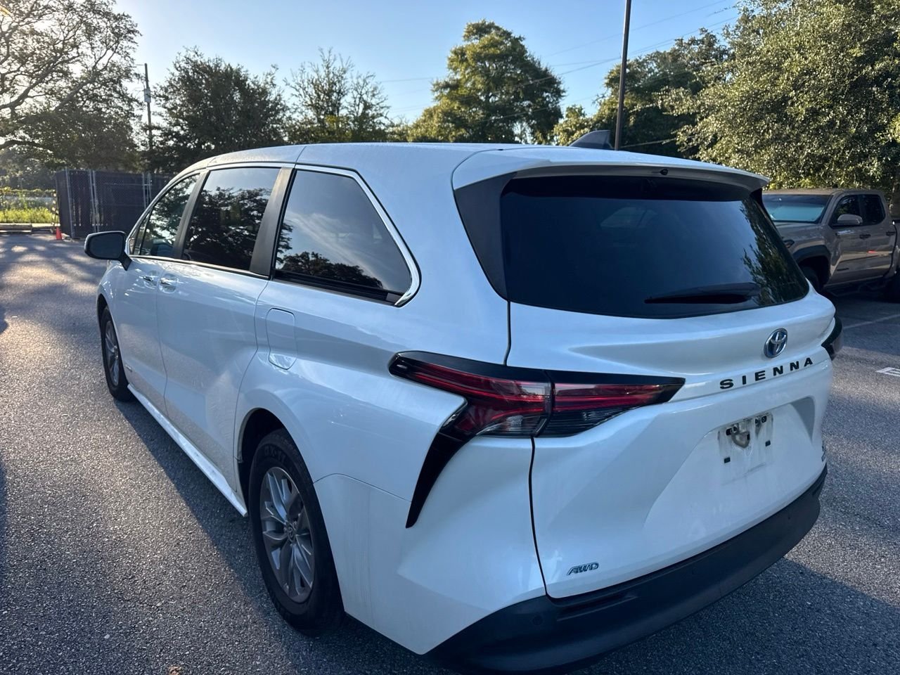 Used 2021 White Toyota XLE image 8