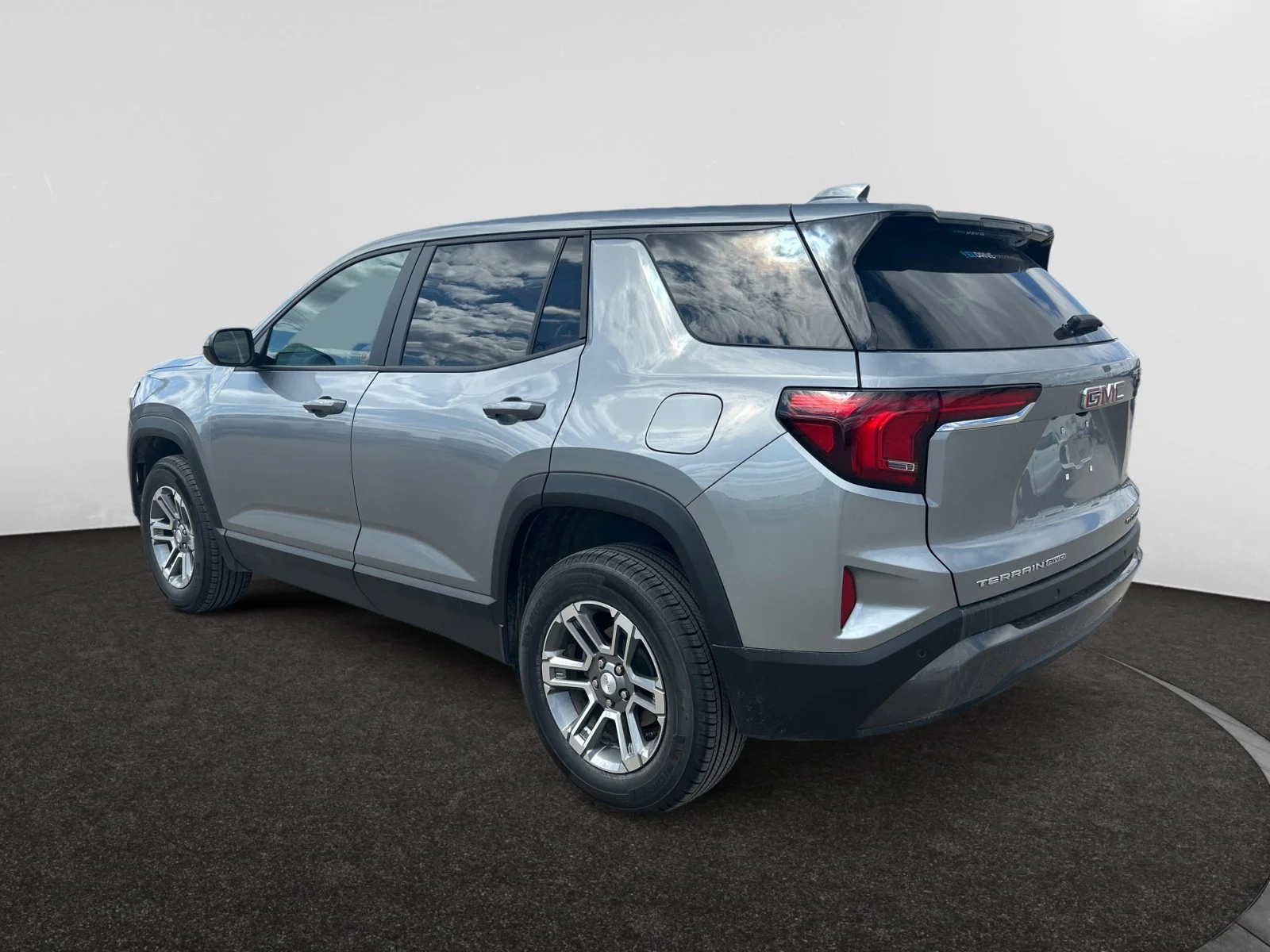 Used 2026 Sterling GMC AWD Elevation image 3