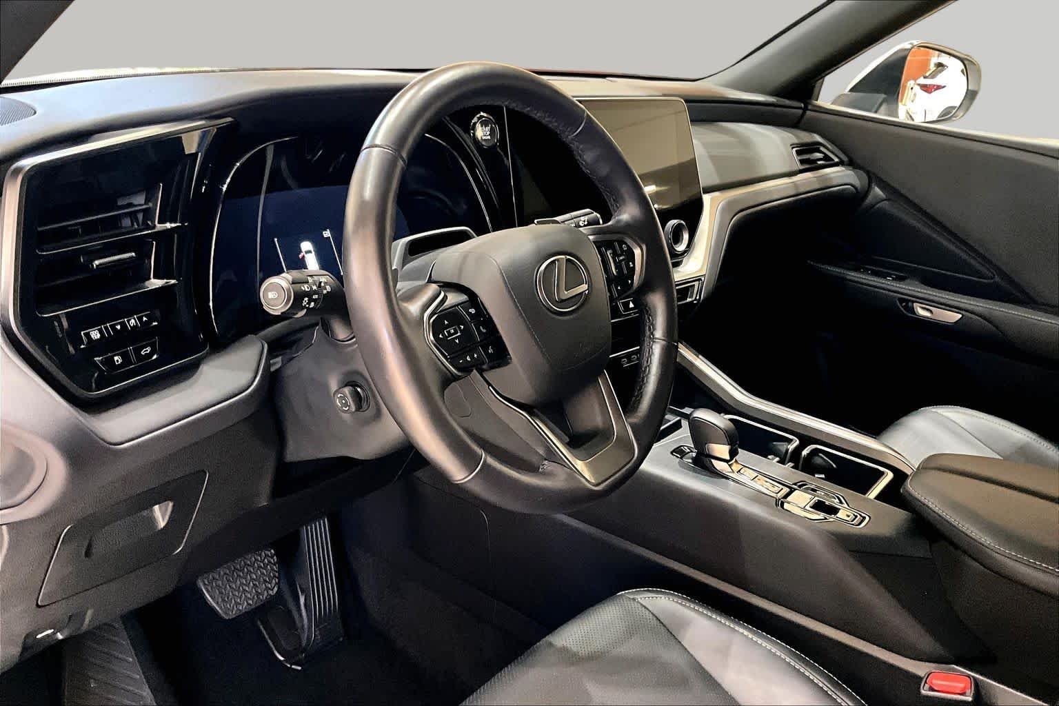 Certified Used 2025 Wind Chill Pearl Lexus  image 16