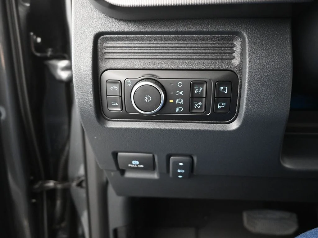 New 2026 Carbonized Gray Metallic Ford Platinum image 13