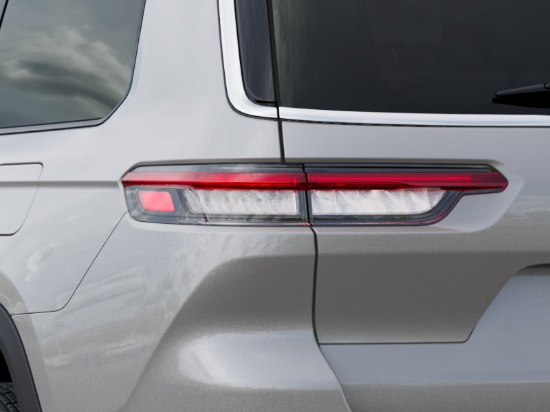 New 2026 Silver Zynith Exterior Paint Jeep Laredo image 35