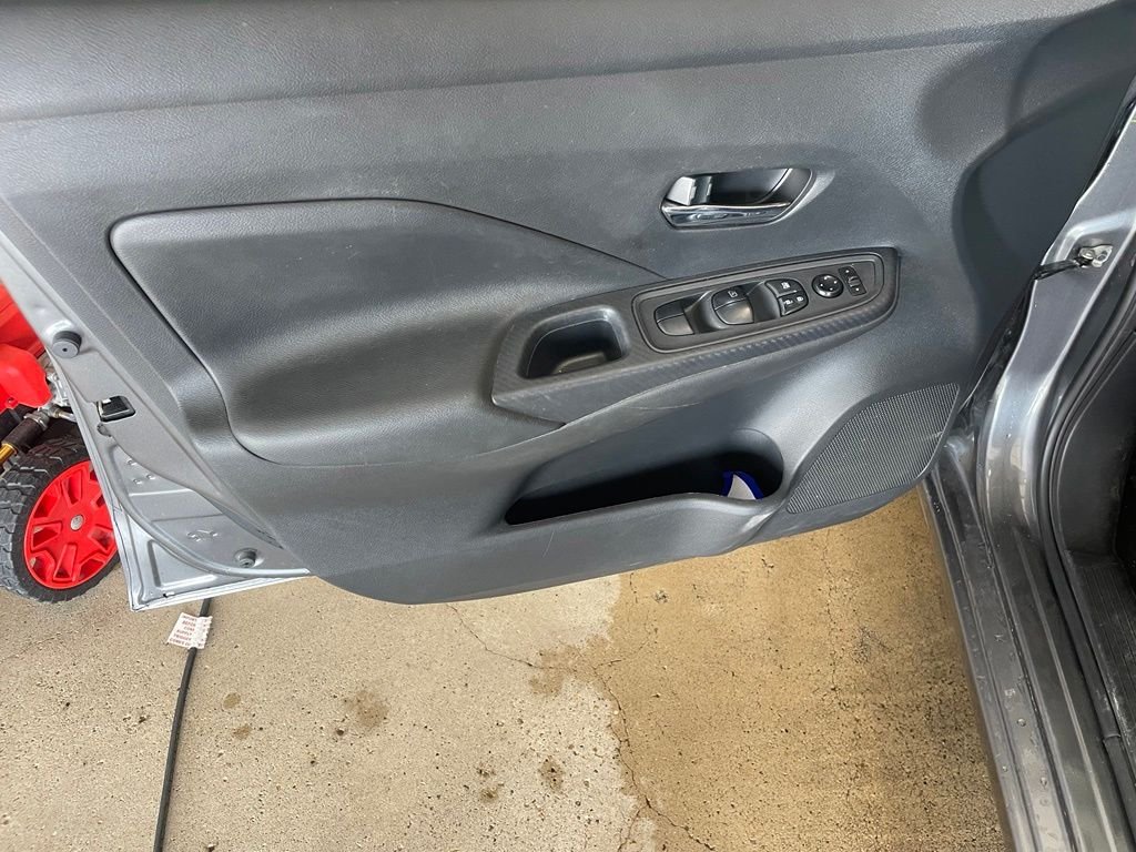 Used 2023 Gray Nissan 1.6 SV image 9
