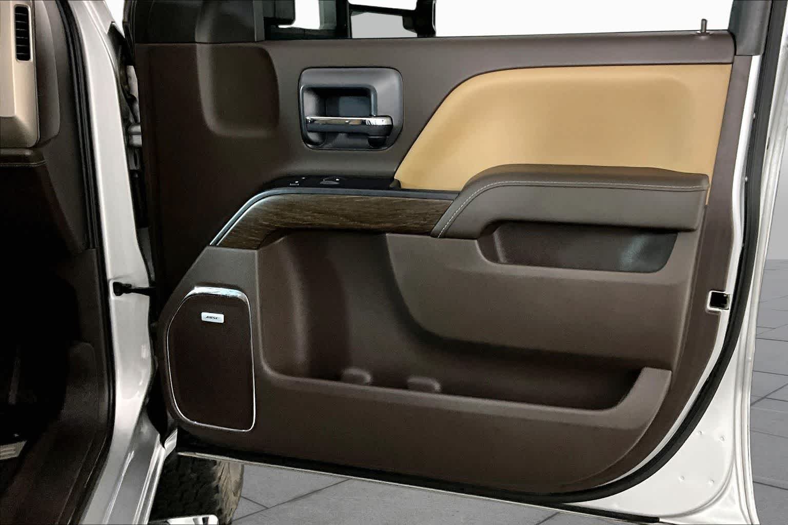Used 2018 Quicksilver Metallic GMC Denali image 22