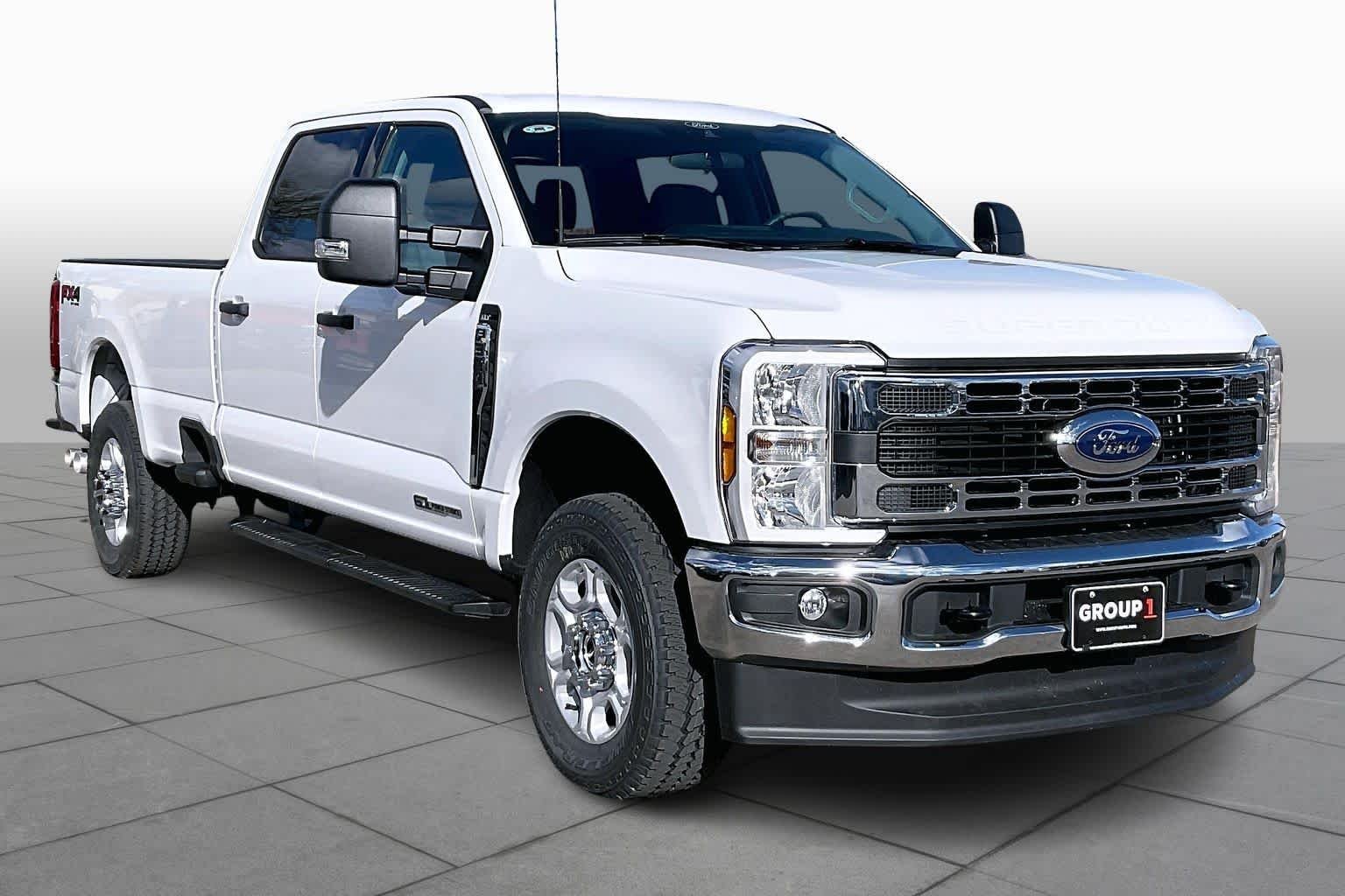New 2026 Z1/OXFORD WHITE Ford XLT image 2