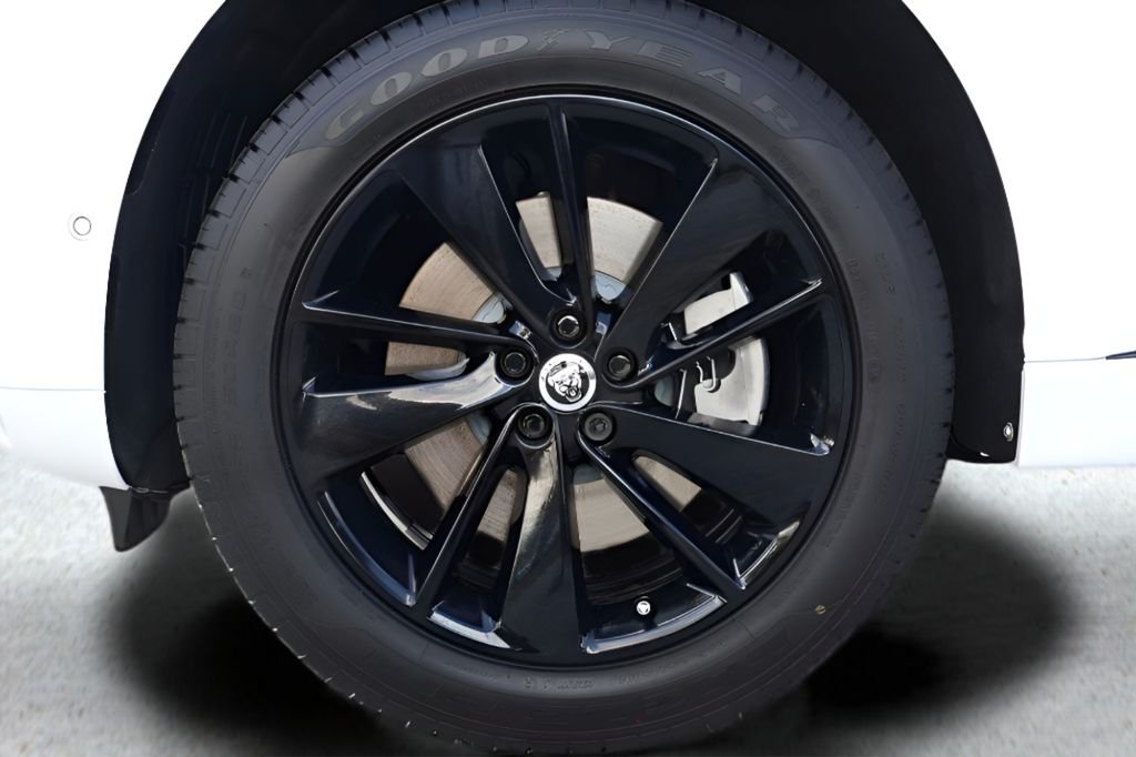 2026 Jaguar F-Pace R-Dynamic S - Photo 29