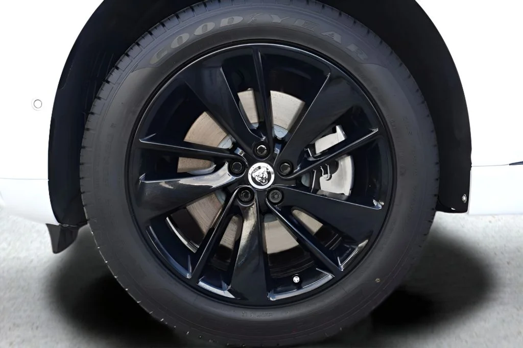 2026 Jaguar F-Pace R-Dynamic S - Photo 29