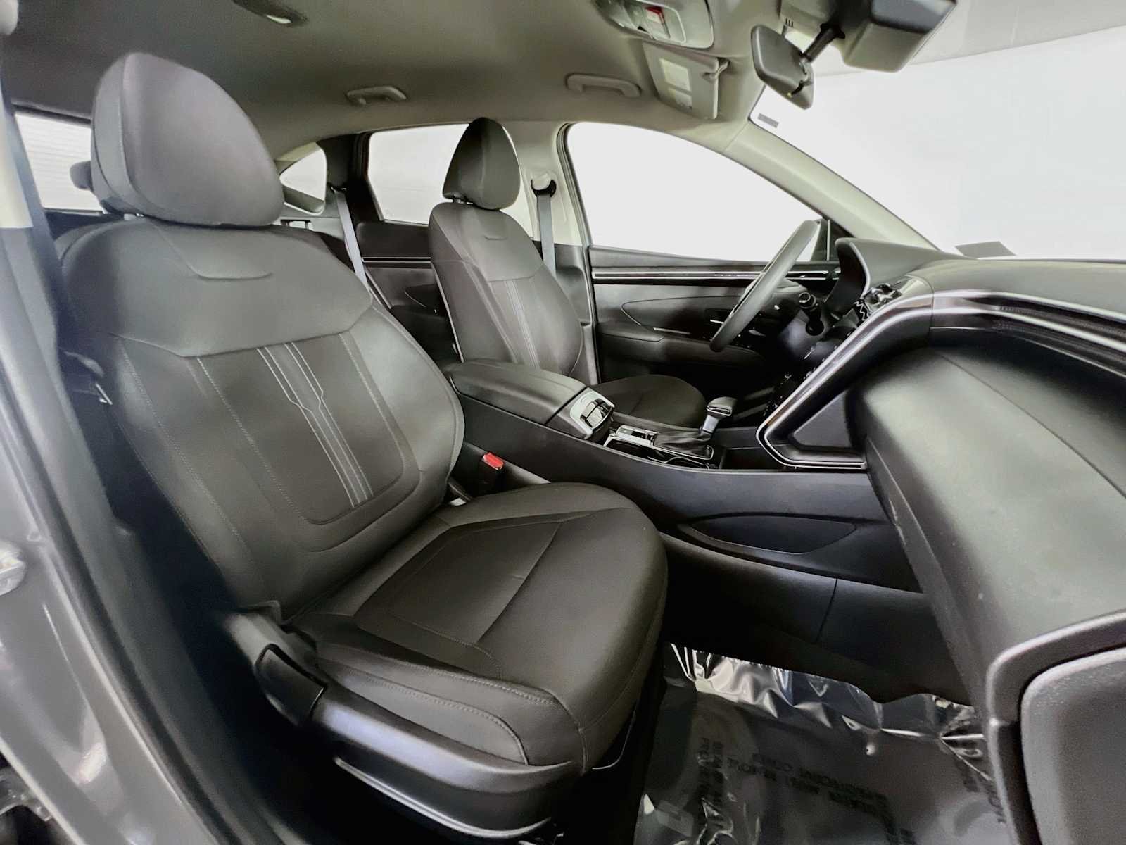 Used 2024 Hampton Gray Hyundai SEL image 28