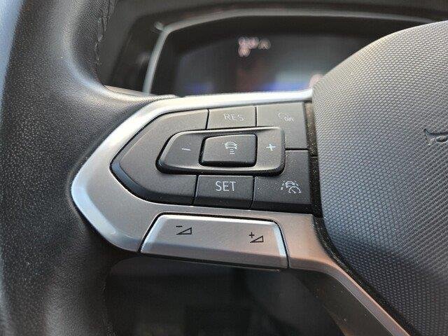 Used 2024 Opal White Pearl Volkswagen SE image 13