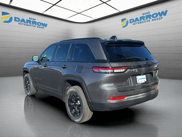 New 2026 Baltic Gray Metallic Clear-Coat Exterior Paint Jeep Altitude image 3
