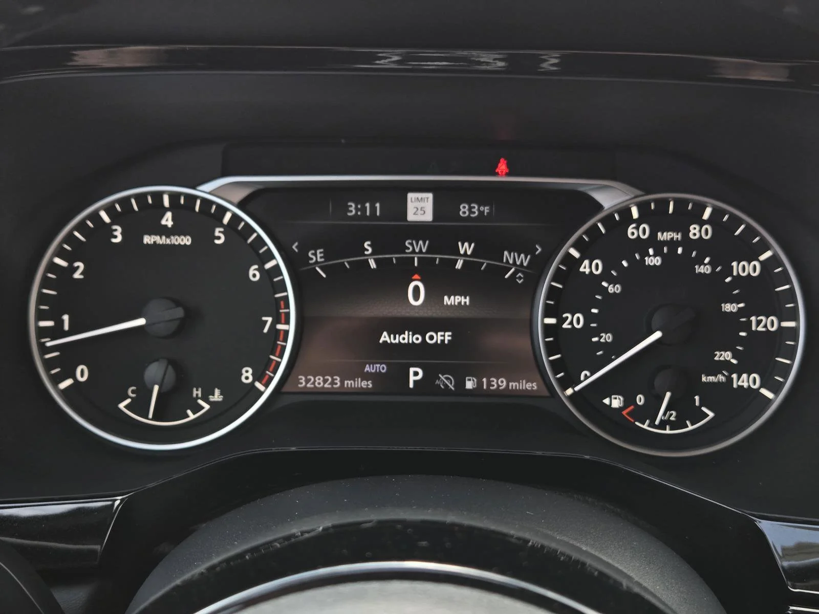 2025 Nissan Pathfinder SL - Photo 11