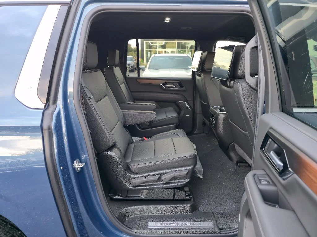 2026 GMC Yukon XL Denali - Photo 27