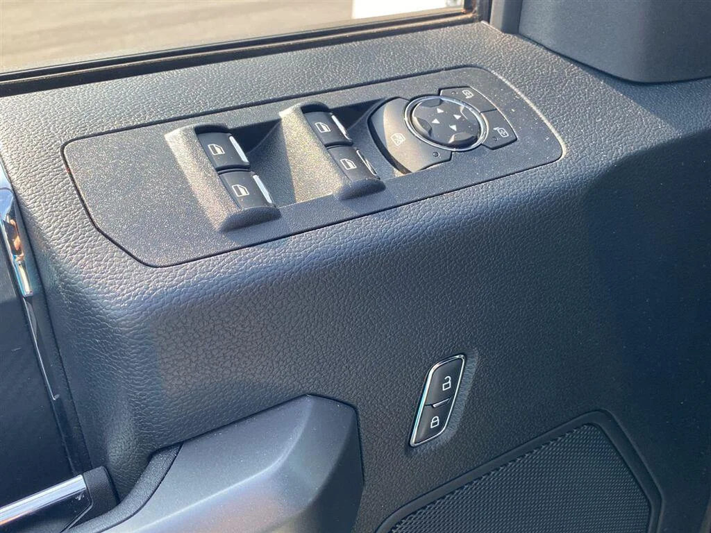 Used 2019 Oxford White Ford XLT image 14