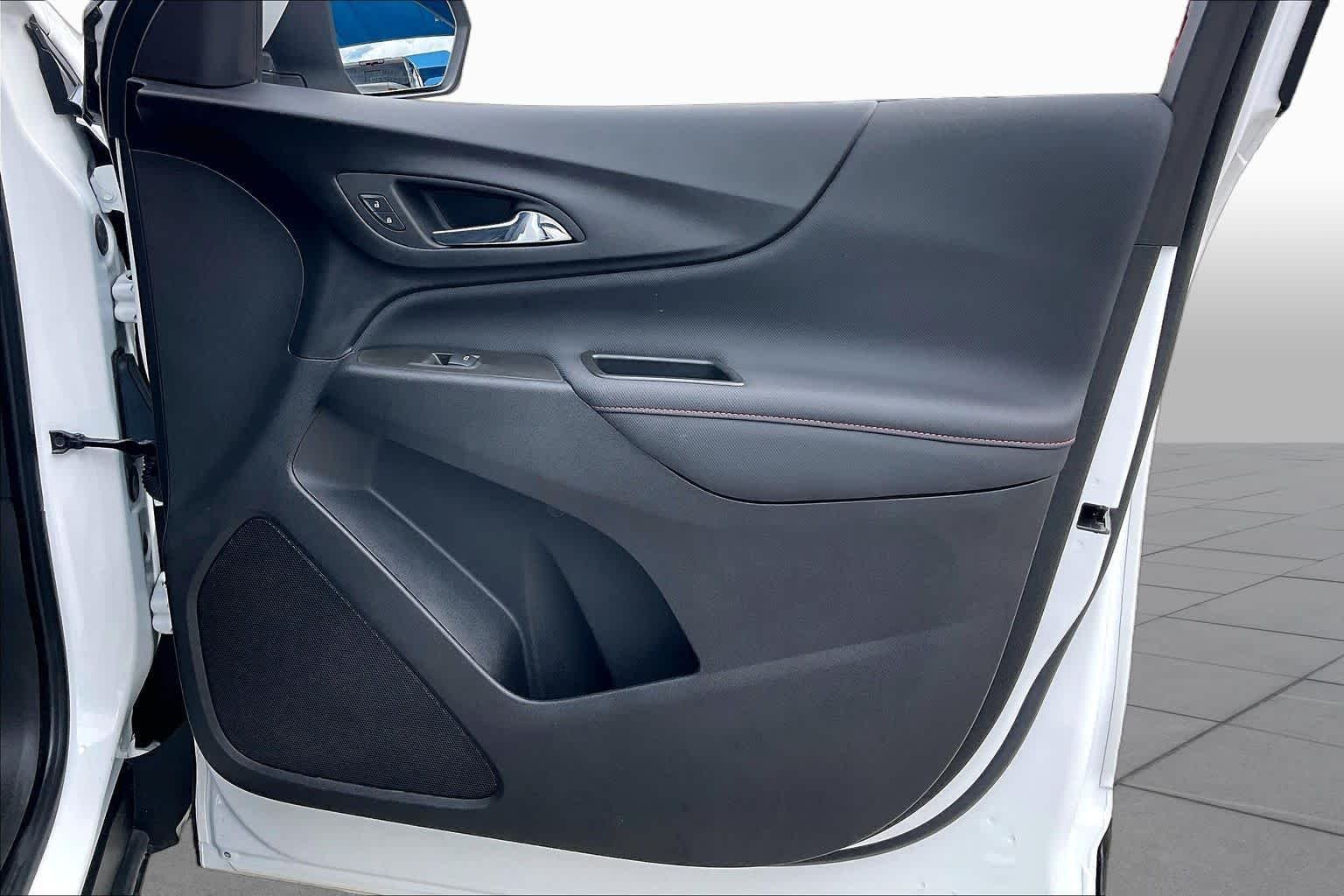 Used 2024 Iridescent Pearl Tricoat Chevrolet RS image 22