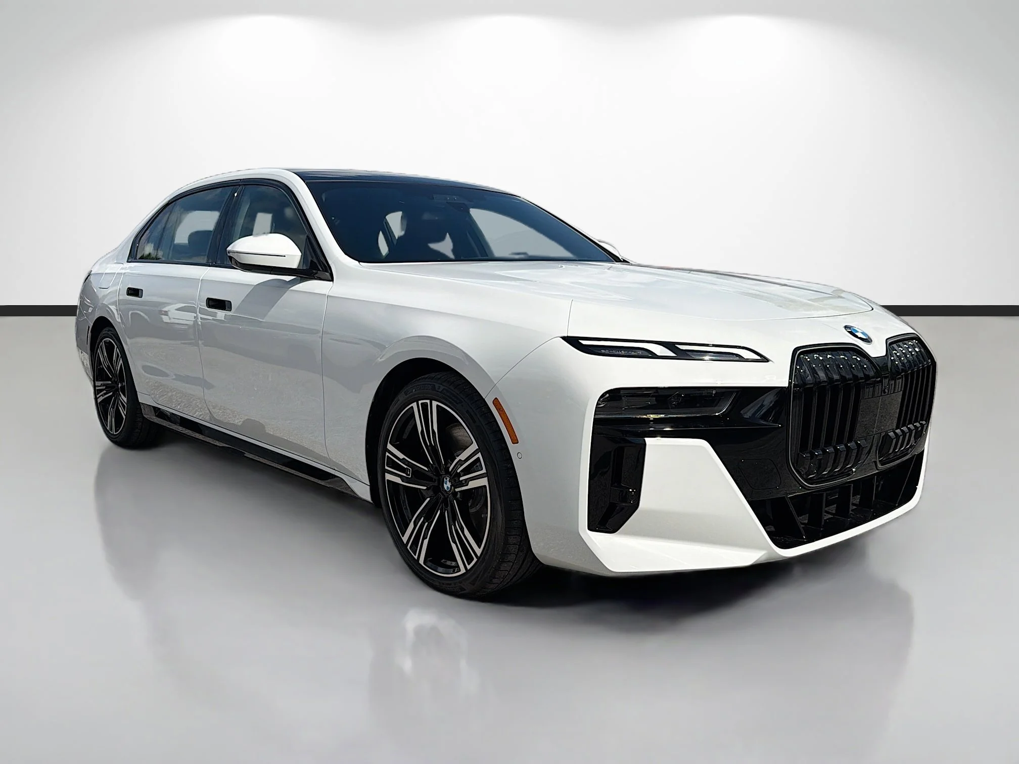 New 2026 Alpine White BMW 740i image 1