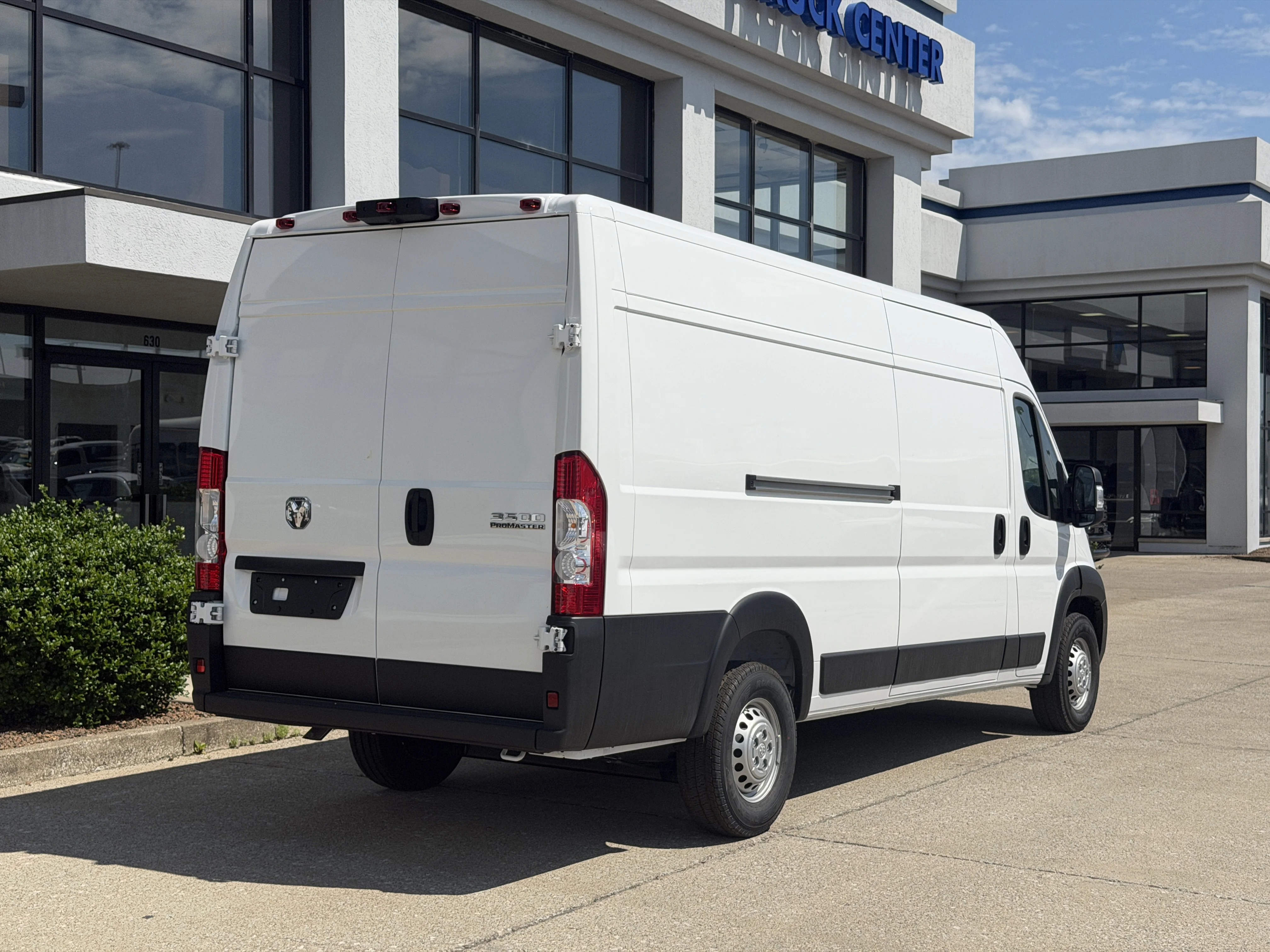 New 2026 Bright White Clear-Coat Exterior Paint RAM Tradesman image 4