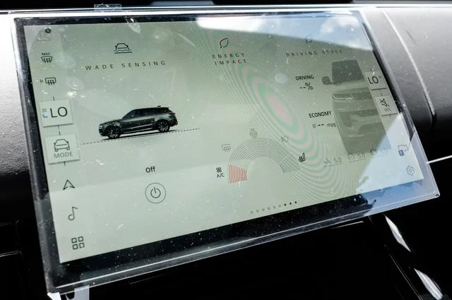 New 2026 Fuji White Land Rover SE image 38