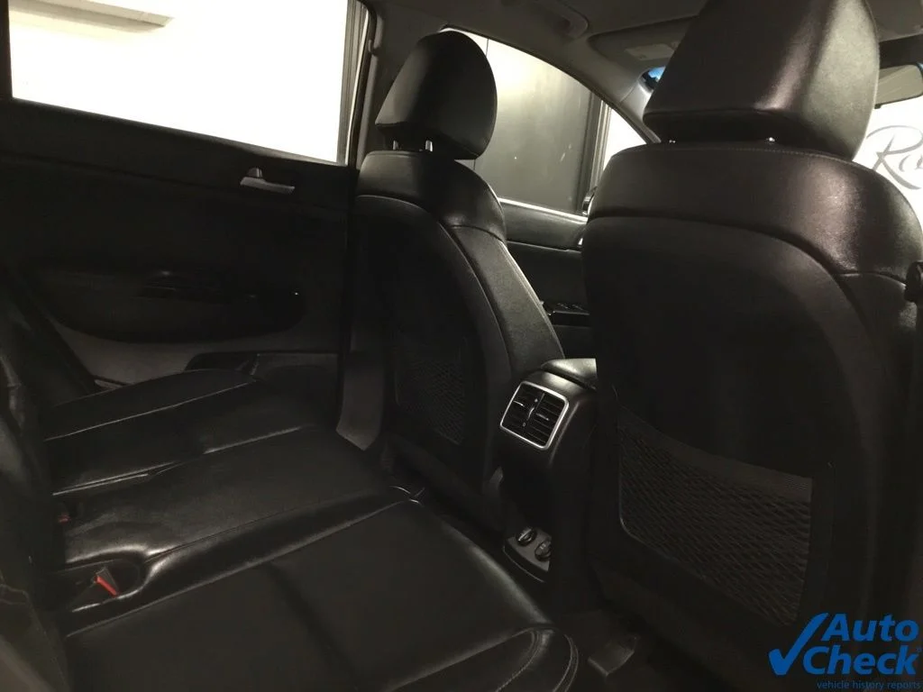 Used 2018 White Kia EX image 33