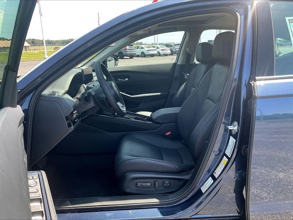 New 2026 Canyon River Blue Metallic Honda Touring image 11