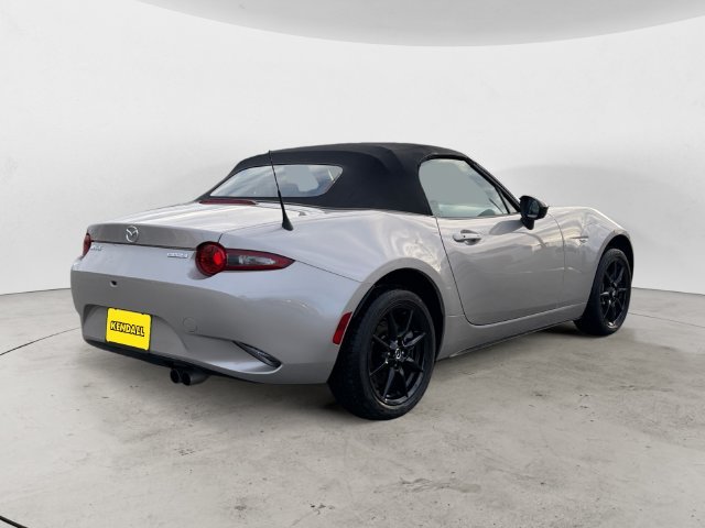 Used 2022 Silver Mazda Sport image 5